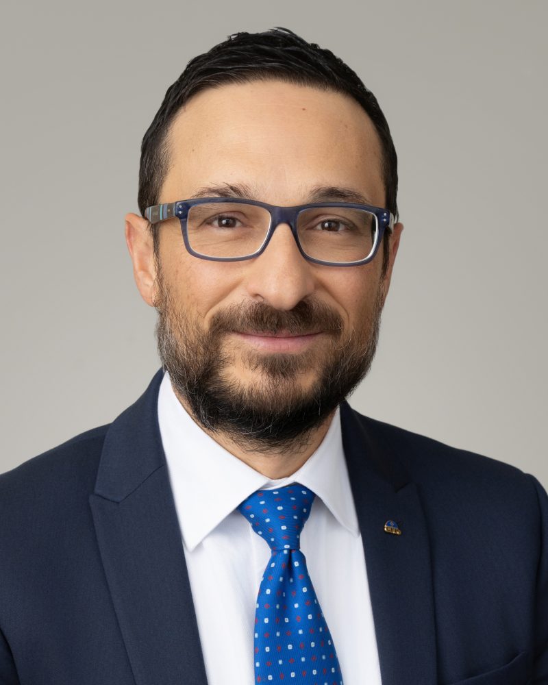 professional headshot of executive assistant - headshot photography denver
